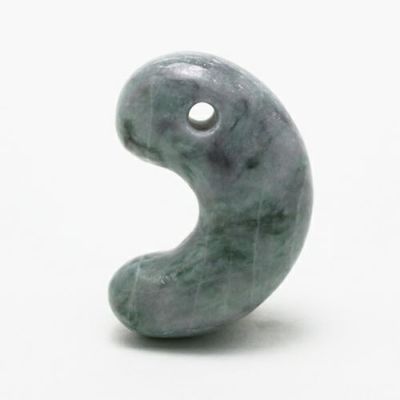 グレー・深緑の差し色・艶良し】（高品質グレー色ヒスイ）糸魚川