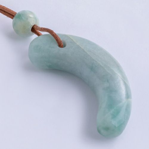 小滝　ヒスイ峡　糸魚川　翡翠　ペンダント　緑　白地が綺麗 小滝 ヒスイ峡 糸魚川 翡翠 ペンダント 緑 白地が綺麗 小滝川ヒスイ峡