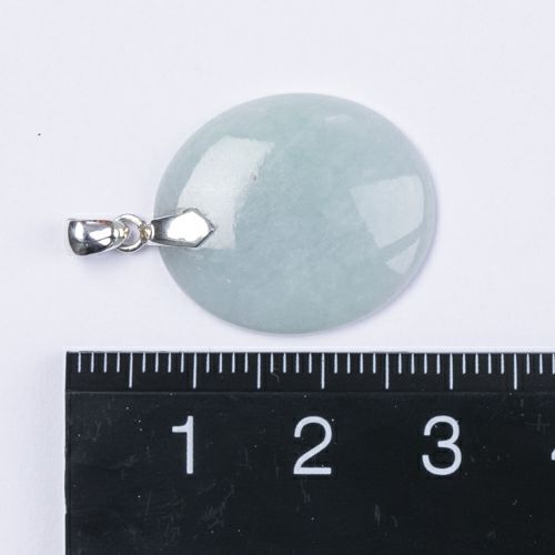 翡翠ペンダント