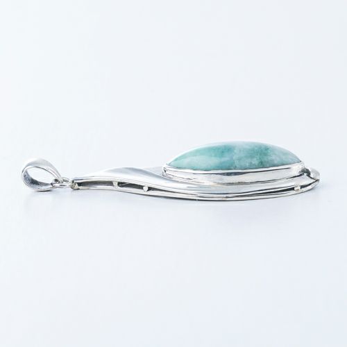 翡翠ペンダント