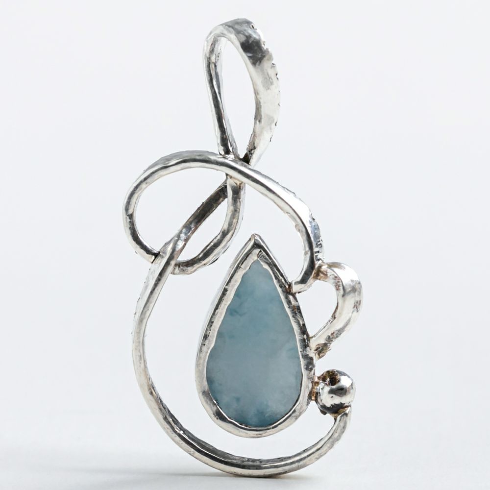 翡翠ペンダント