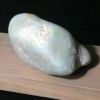 手のひらサイズ・宝石質で美しい・400g】（高品質淡緑色ヒスイ
