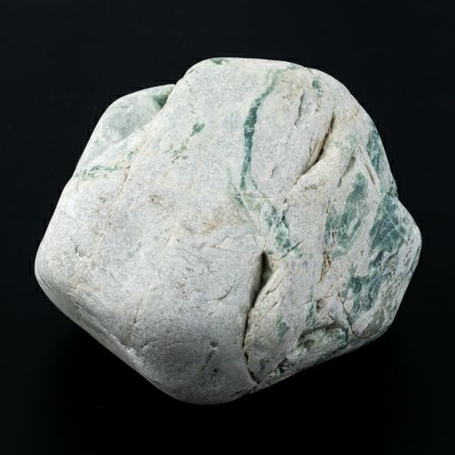 海石・輝く結晶緑模様・親不知産・1.7kg】（高品質濃緑色ヒスイ