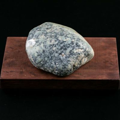 糸魚川翡翠原石【海岸・紫】84ｇ 糸魚川産翡翠原石の販売及び加工品販売専門店