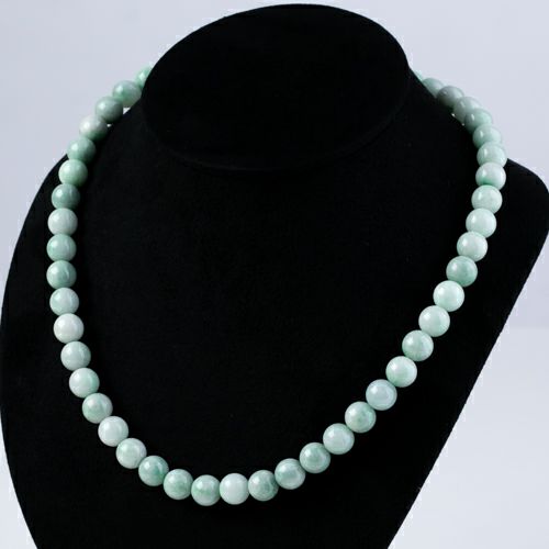 翡翠ネックレス