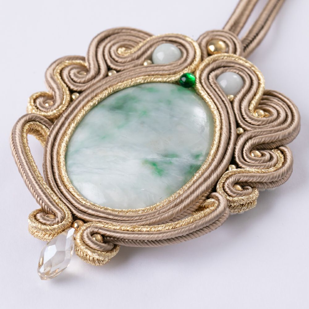 翡翠アクセサリー