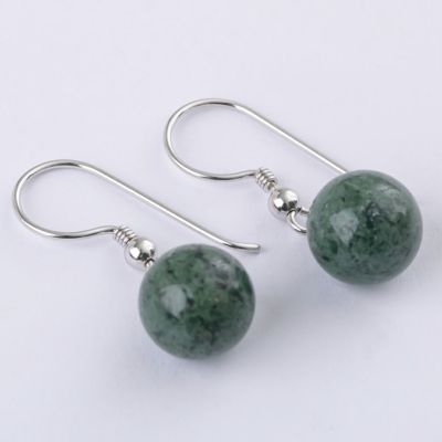 ピアス／濃緑色・緑色ヒスイ | 糸魚川翡翠工房こたき