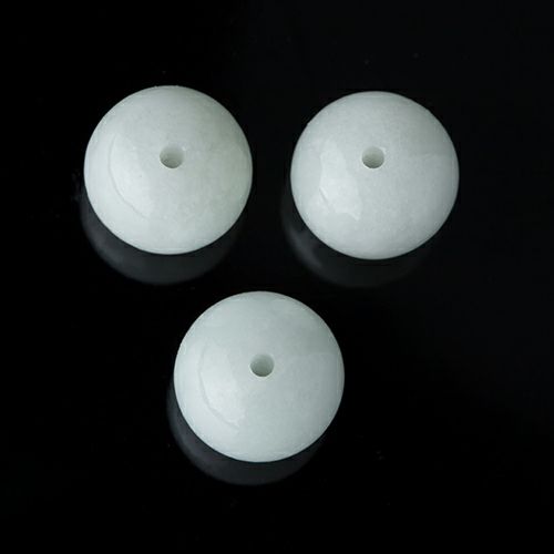 糸巻き翡翠？　たまご石　10個セット 楽天市場】糸魚川翡翠 約30mm 勾玉 新潟県産 【一点物】 日本銘