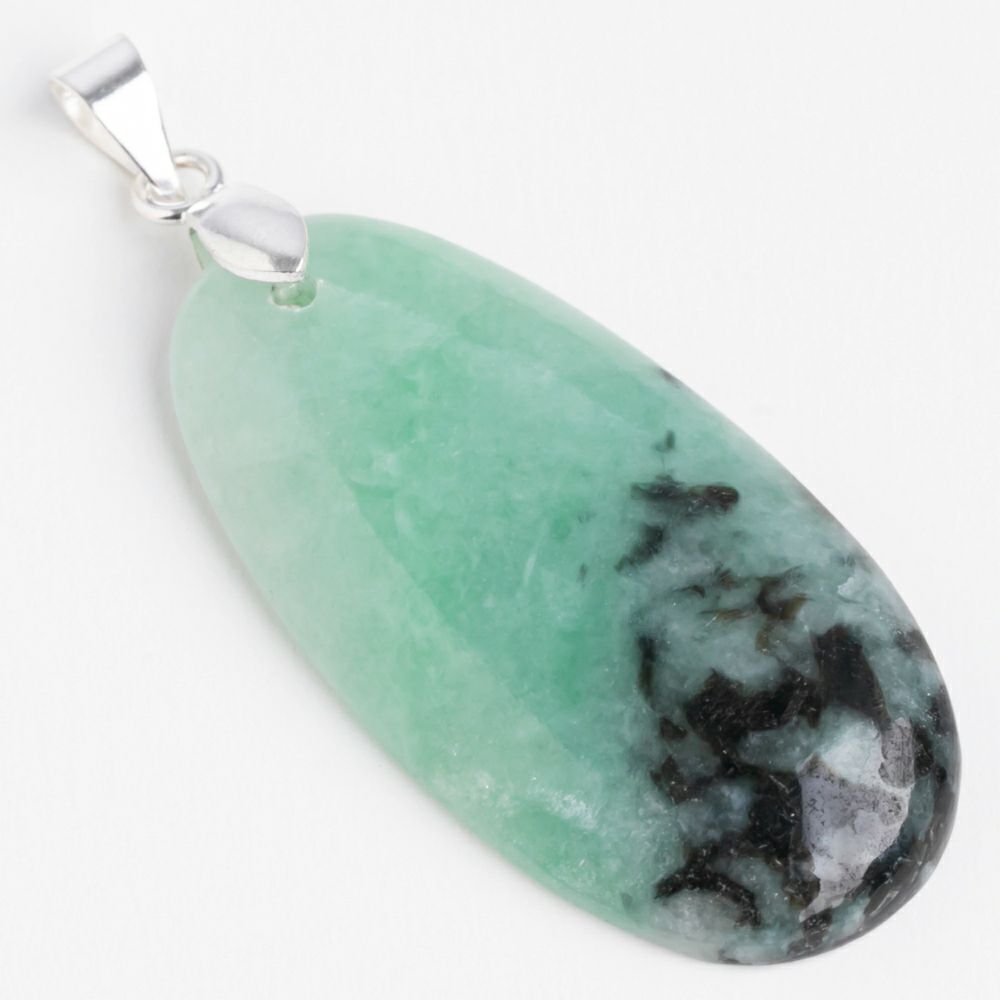 翡翠アクセサリー