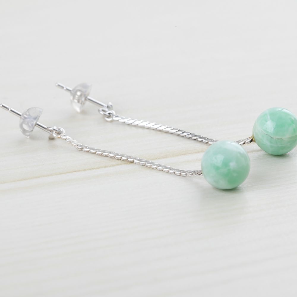 翡翠イヤリング