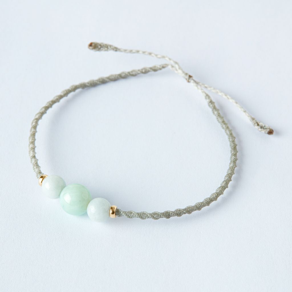 K18/グレー紐/8mm＆6mm】（高品質淡緑/白色ヒスイ）糸魚川天然翡翠3  