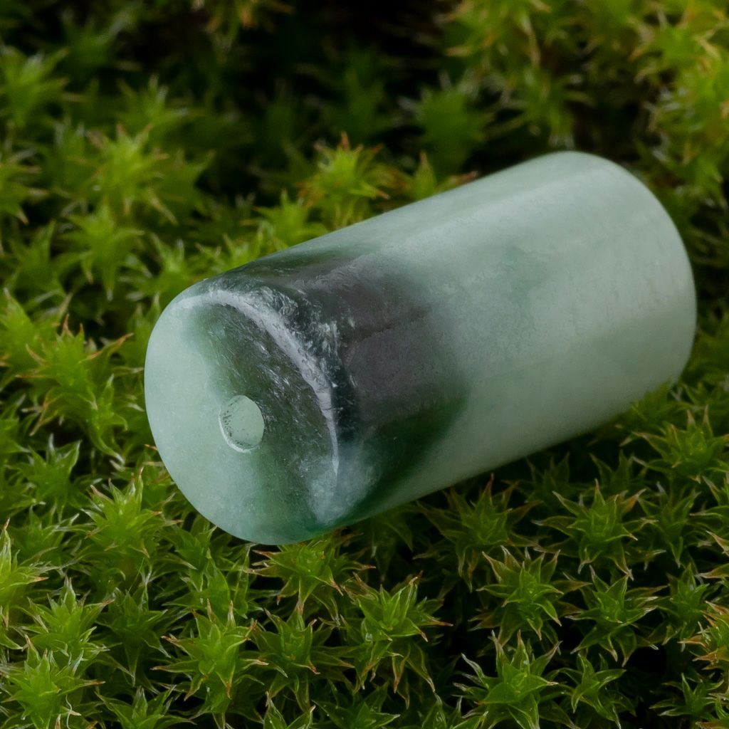 翡翠管玉ペンダント