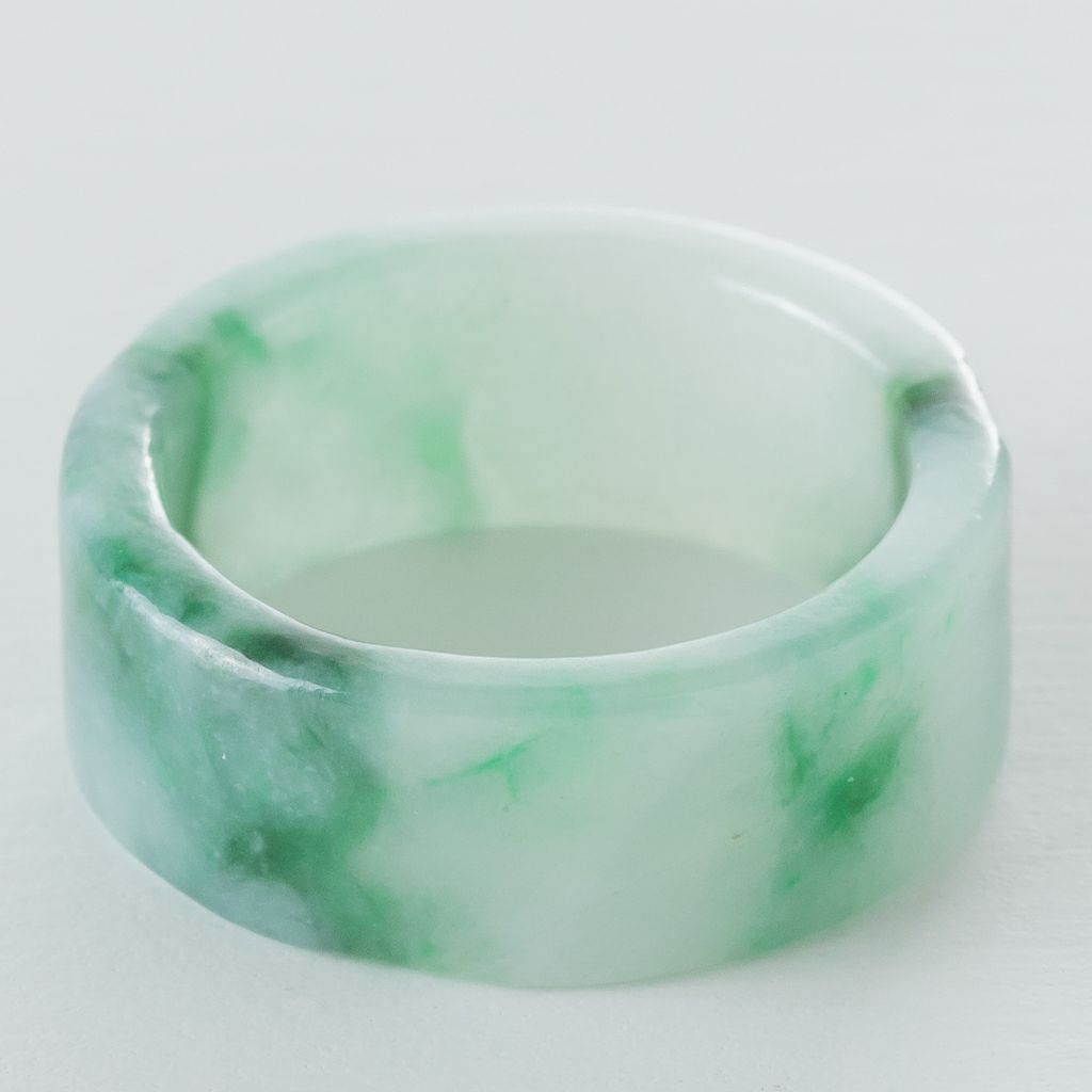 翡翠管玉ペンダント