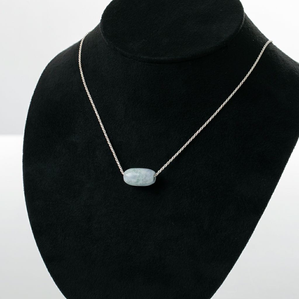 翡翠管玉ペンダント