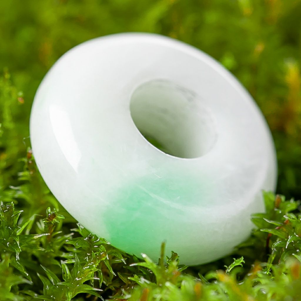 翡翠管玉ペンダント