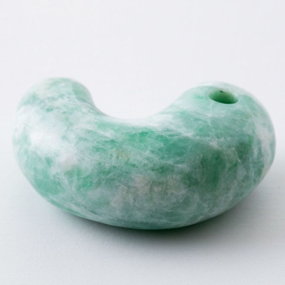 極上プレミアム・古代の勾玉・湧き上がる白雲・艶美麗