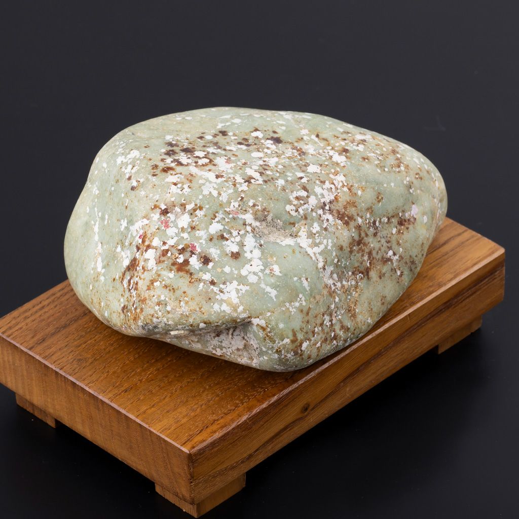 海石・親不知海岸産・2,300g】（高品質淡緑色ヒスイ）糸魚川天然翡翠