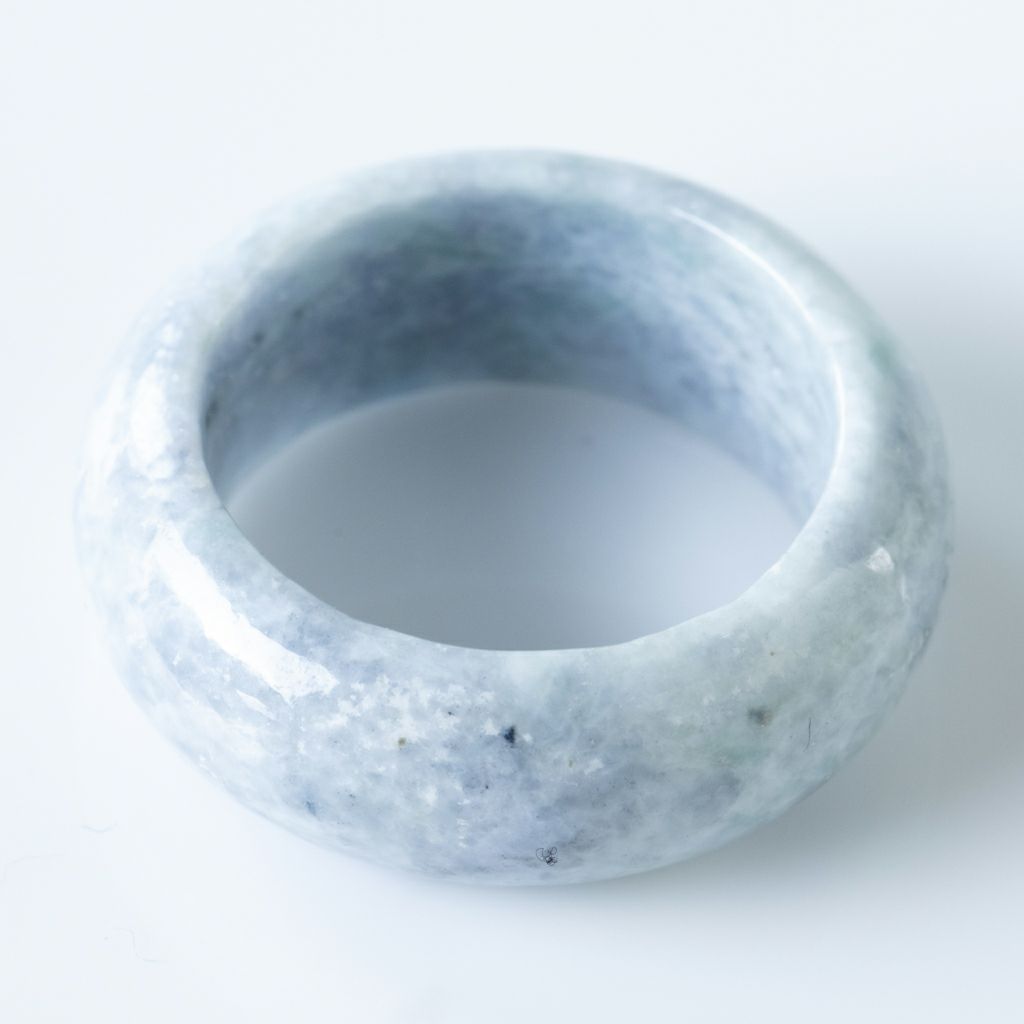最上級 茄子紺 入りコン沢青翡翠 勾玉 糸魚川翡翠 コン沢勾玉 ひすい 