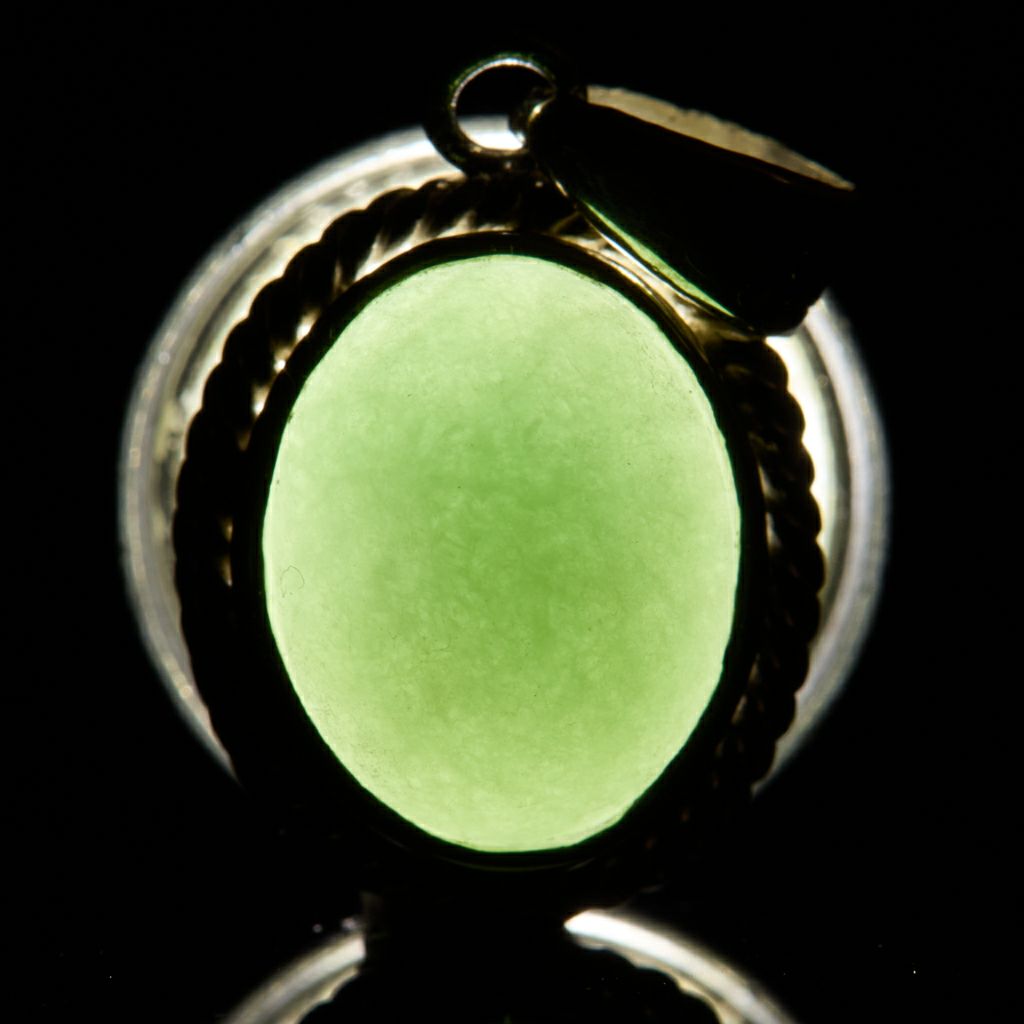 翡翠ペンダントアクセサリー