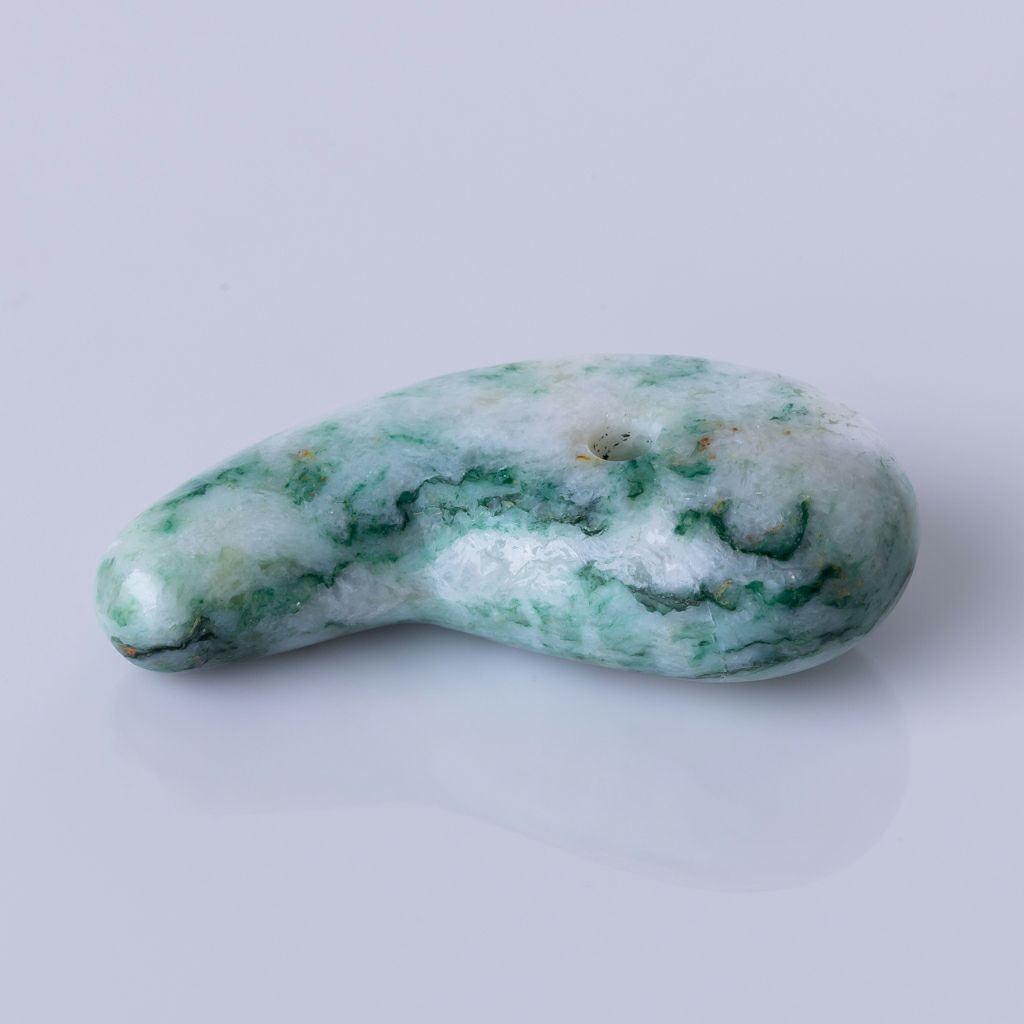 翡翠勾玉