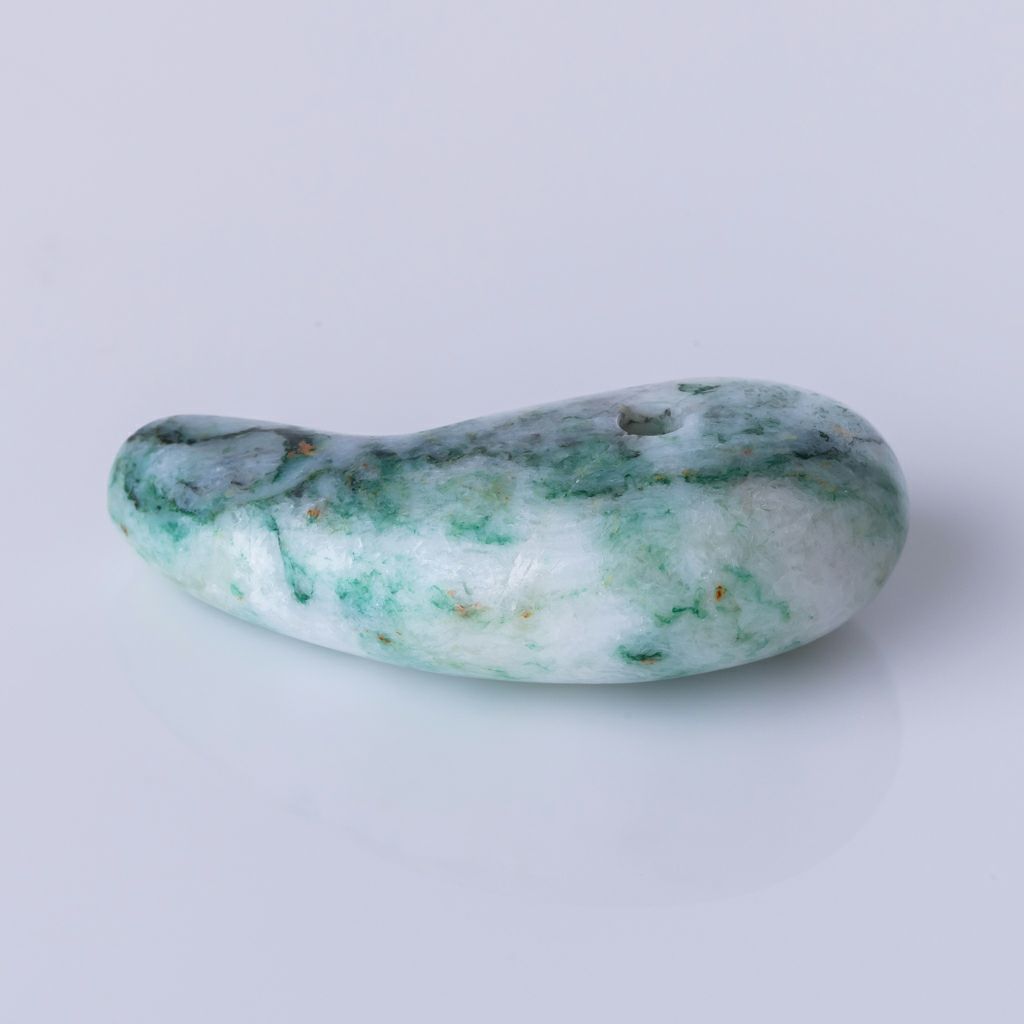 翡翠勾玉