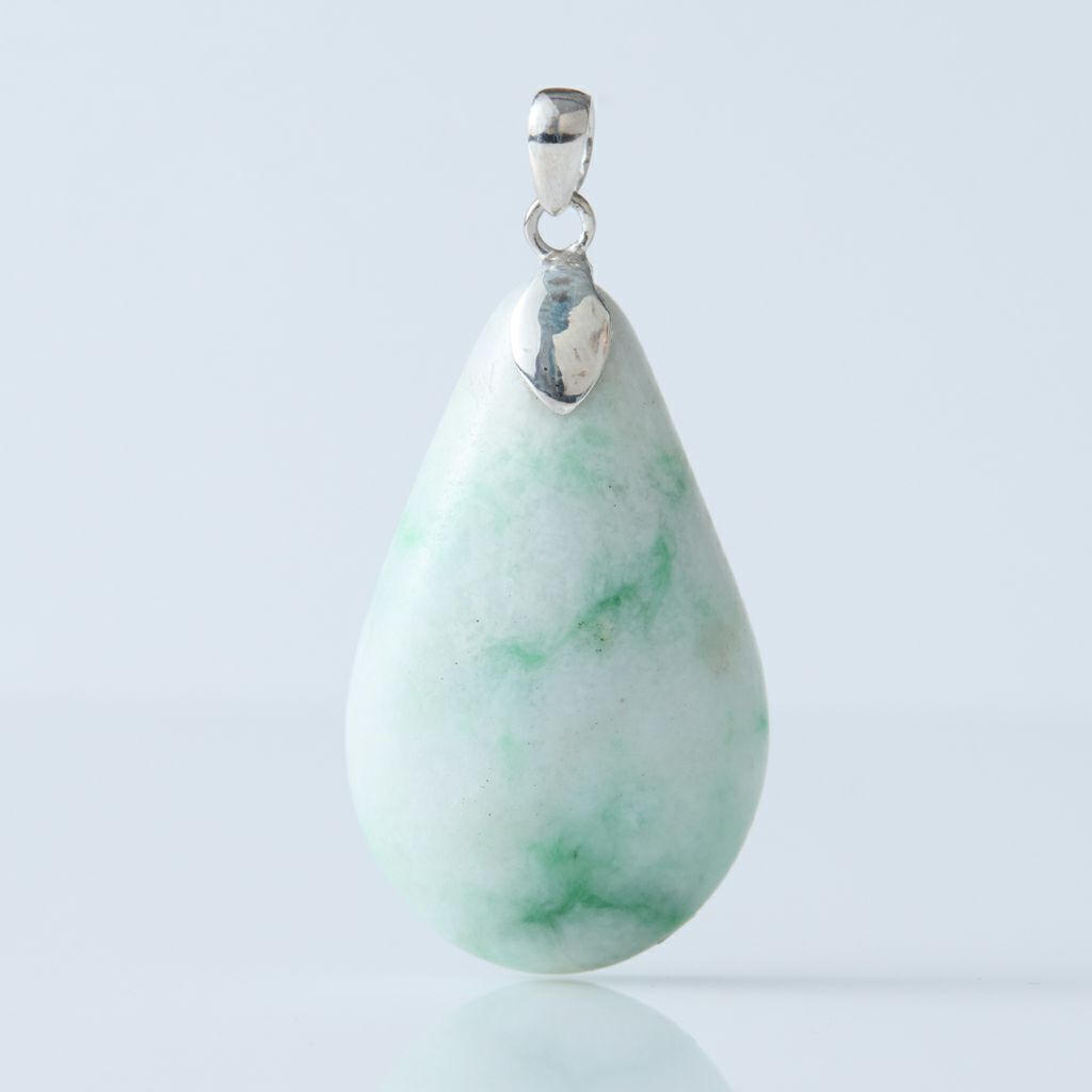 翡翠ペンダント