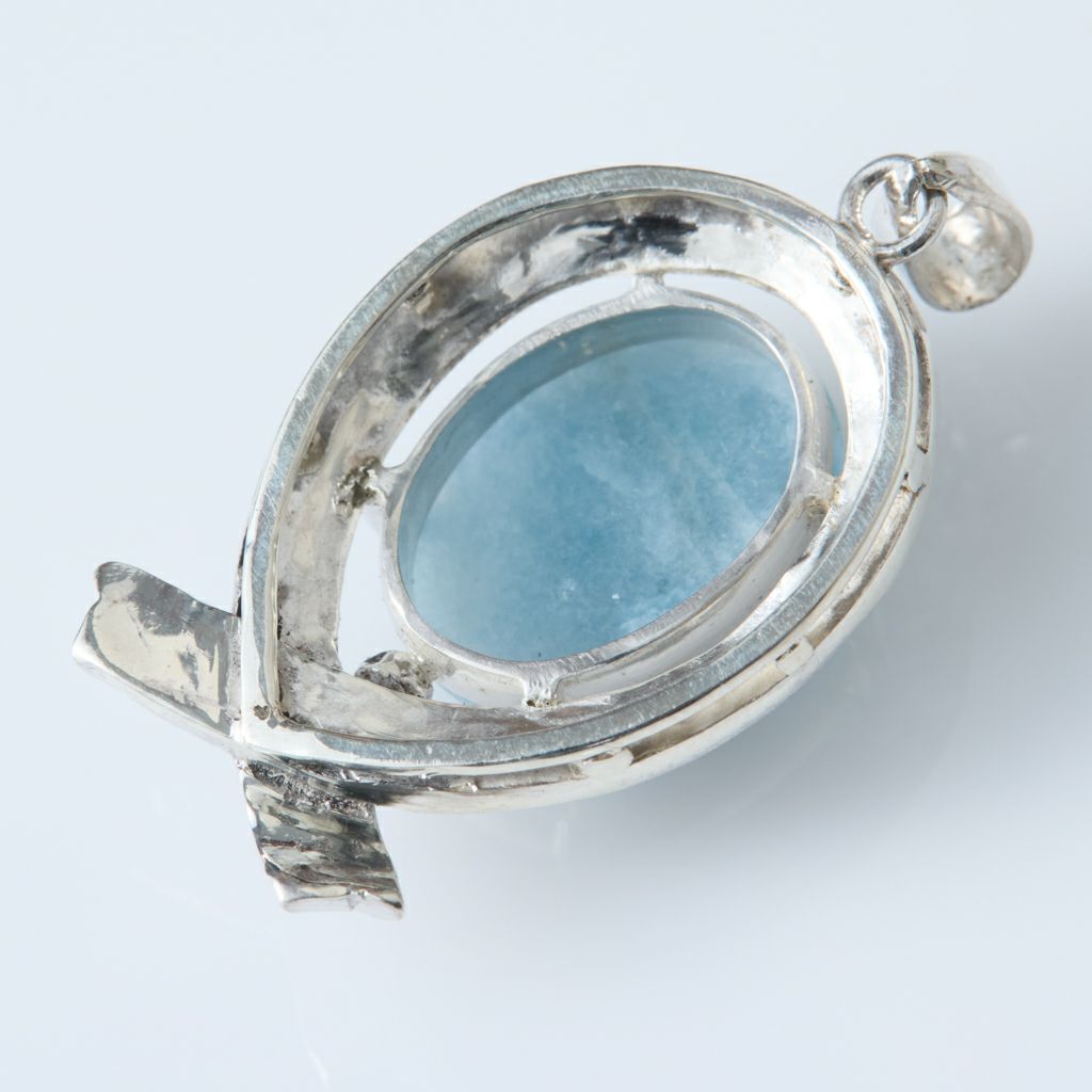 翡翠ペンダント