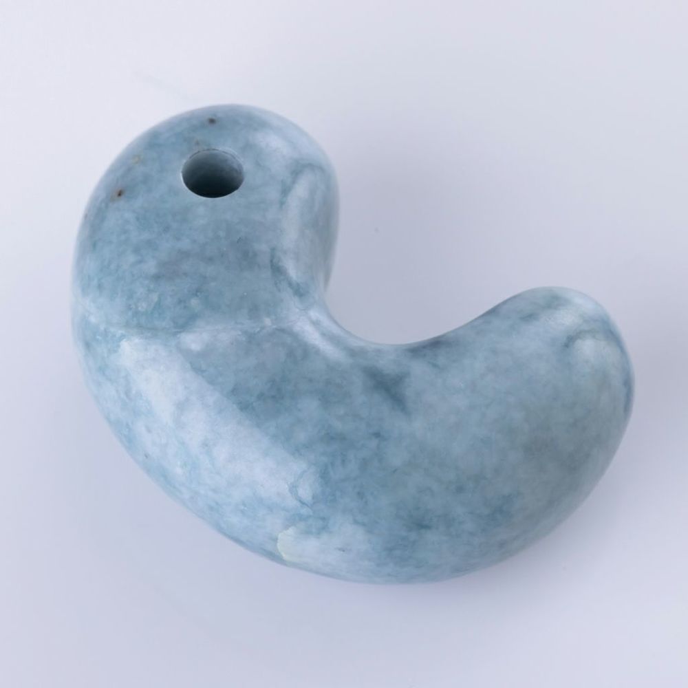 翡翠勾玉