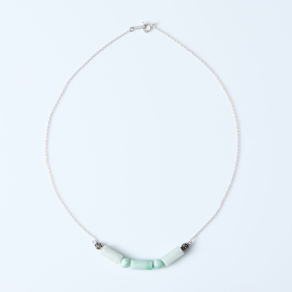 翡翠ネックレス