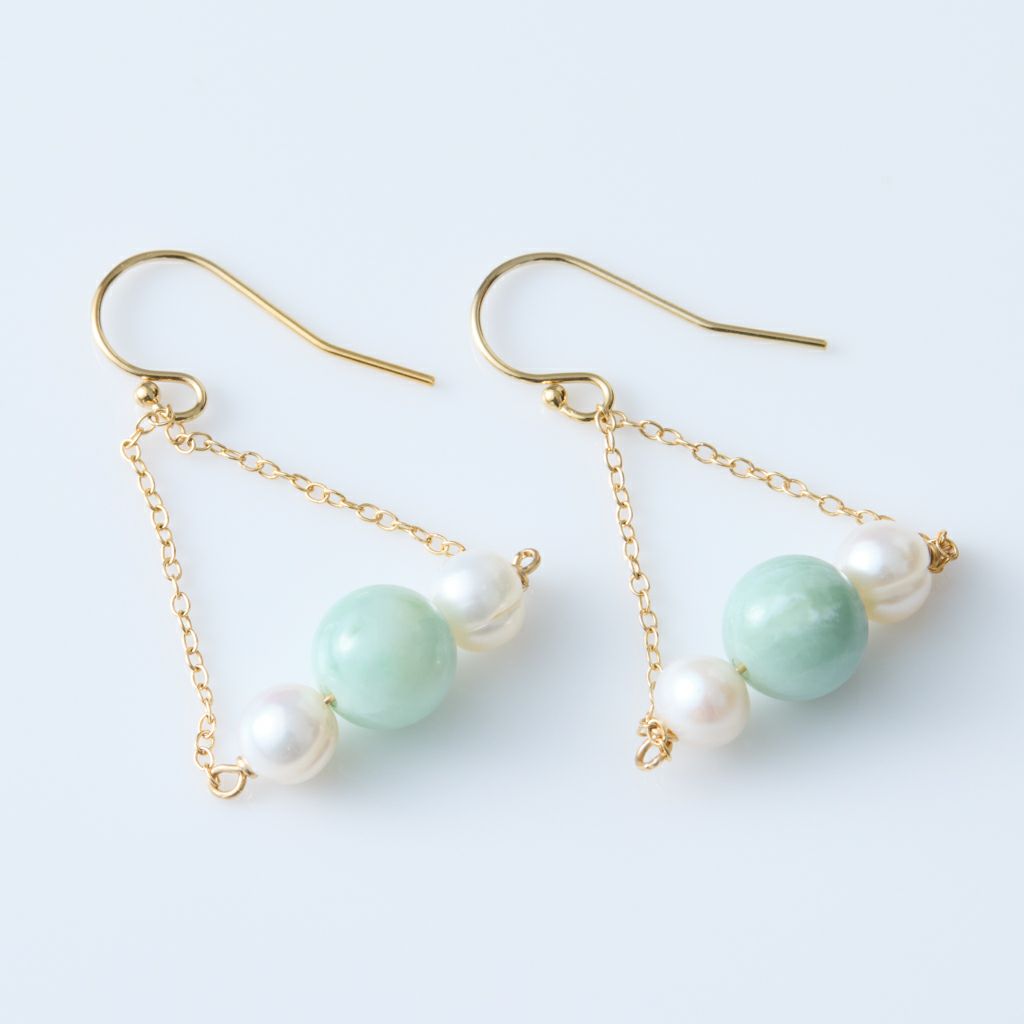 翡翠ピアス
