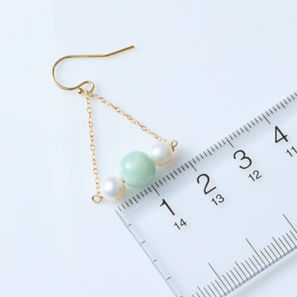 翡翠ピアス