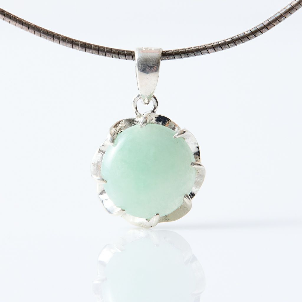 翡翠ペンダント