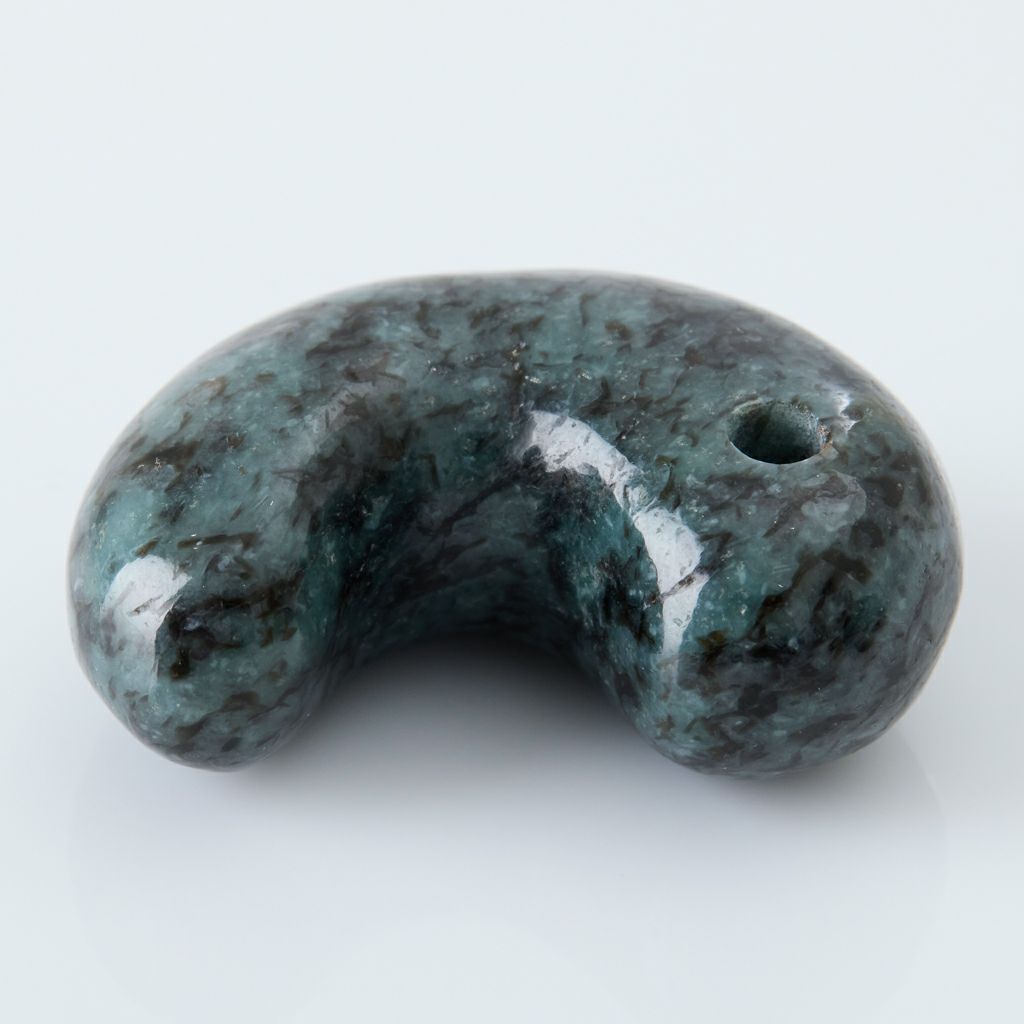 翡翠勾玉