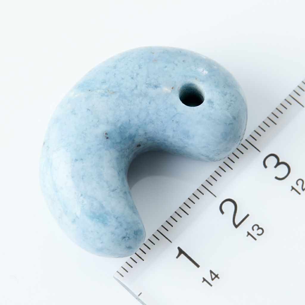 翡翠勾玉