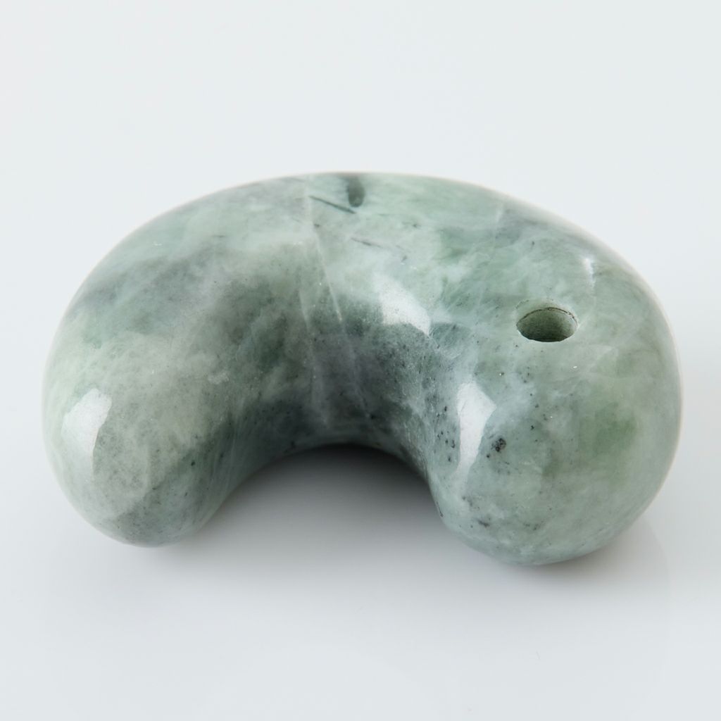 翡翠勾玉