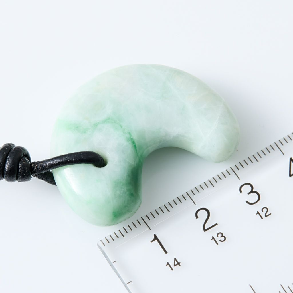 翡翠ペンダント