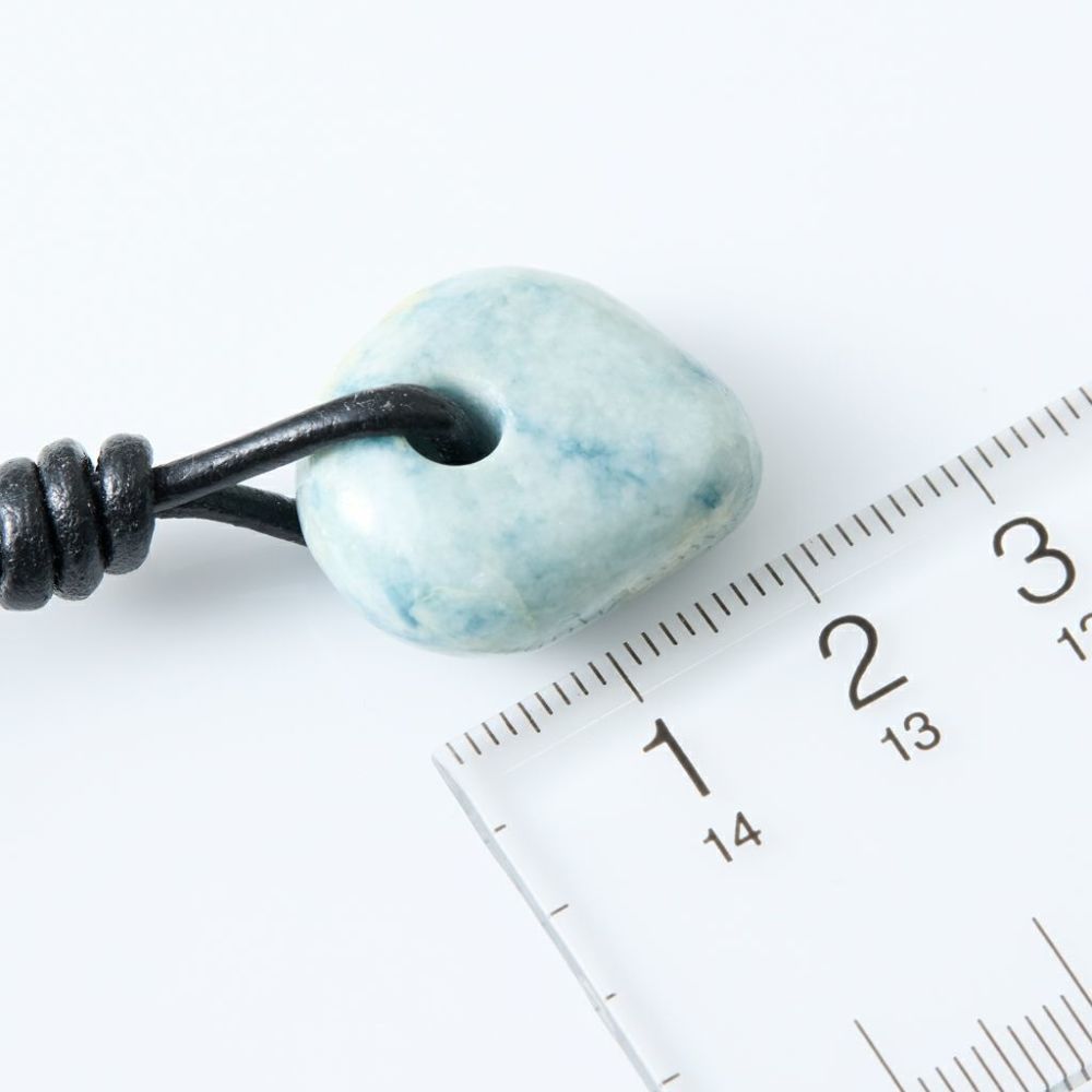 翡翠ペンダント