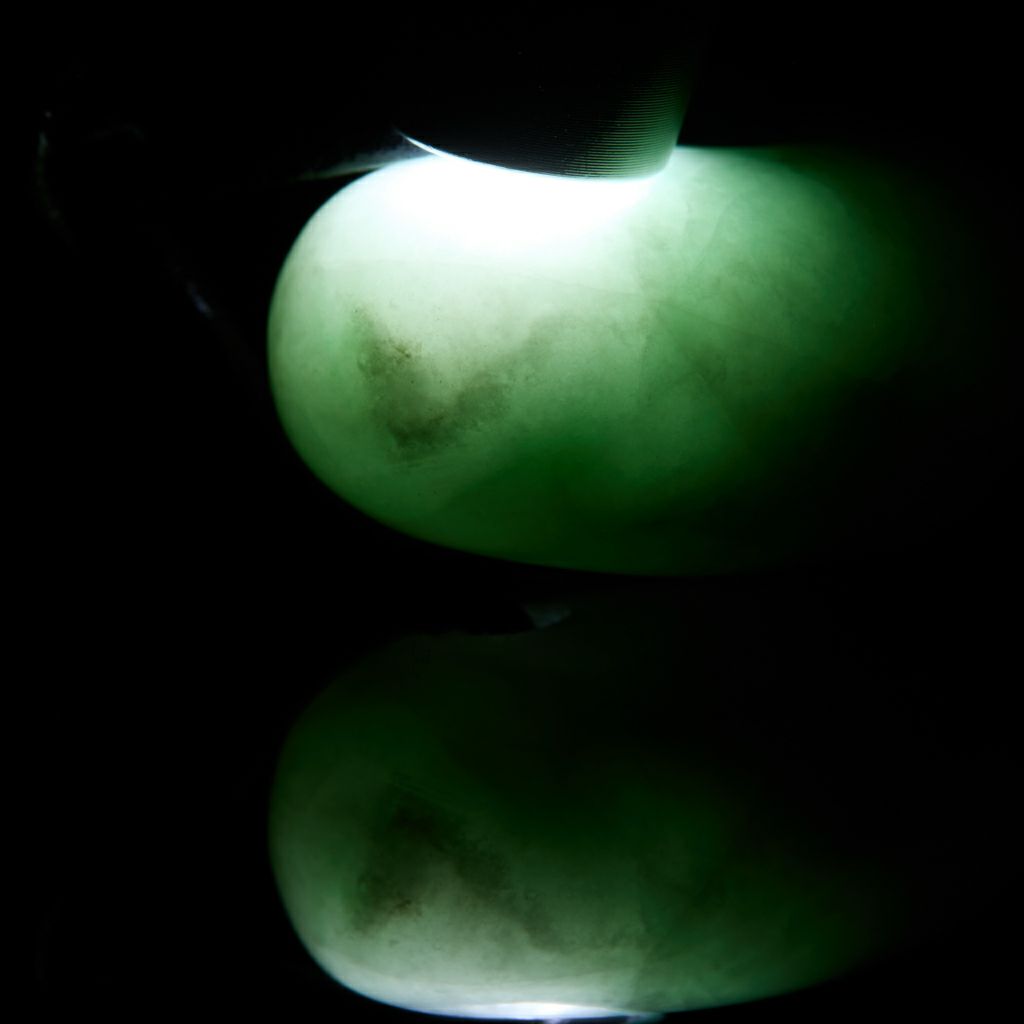 翡翠ペンダント