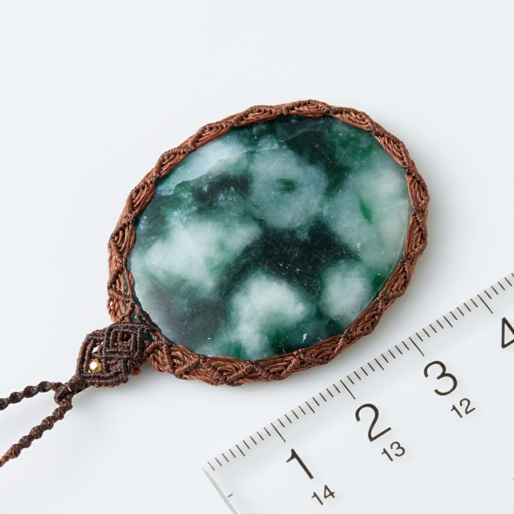 翡翠ペンダント