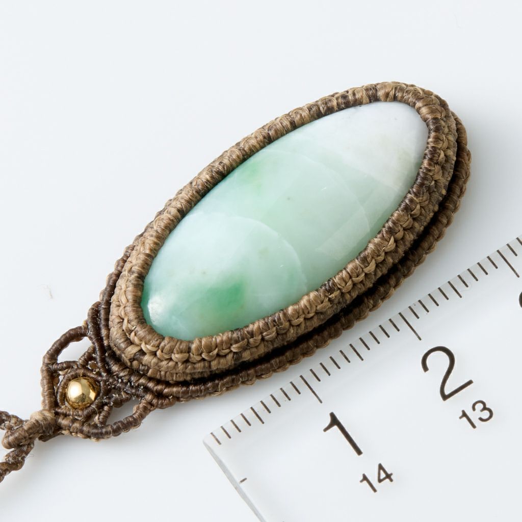 翡翠ペンダント