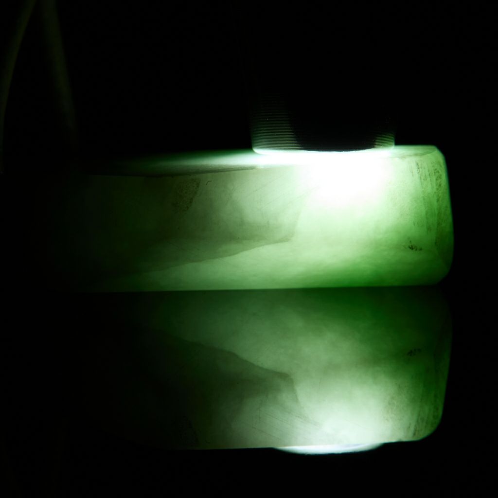 翡翠ペンダント