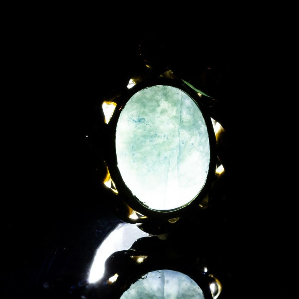 翡翠ペンダント