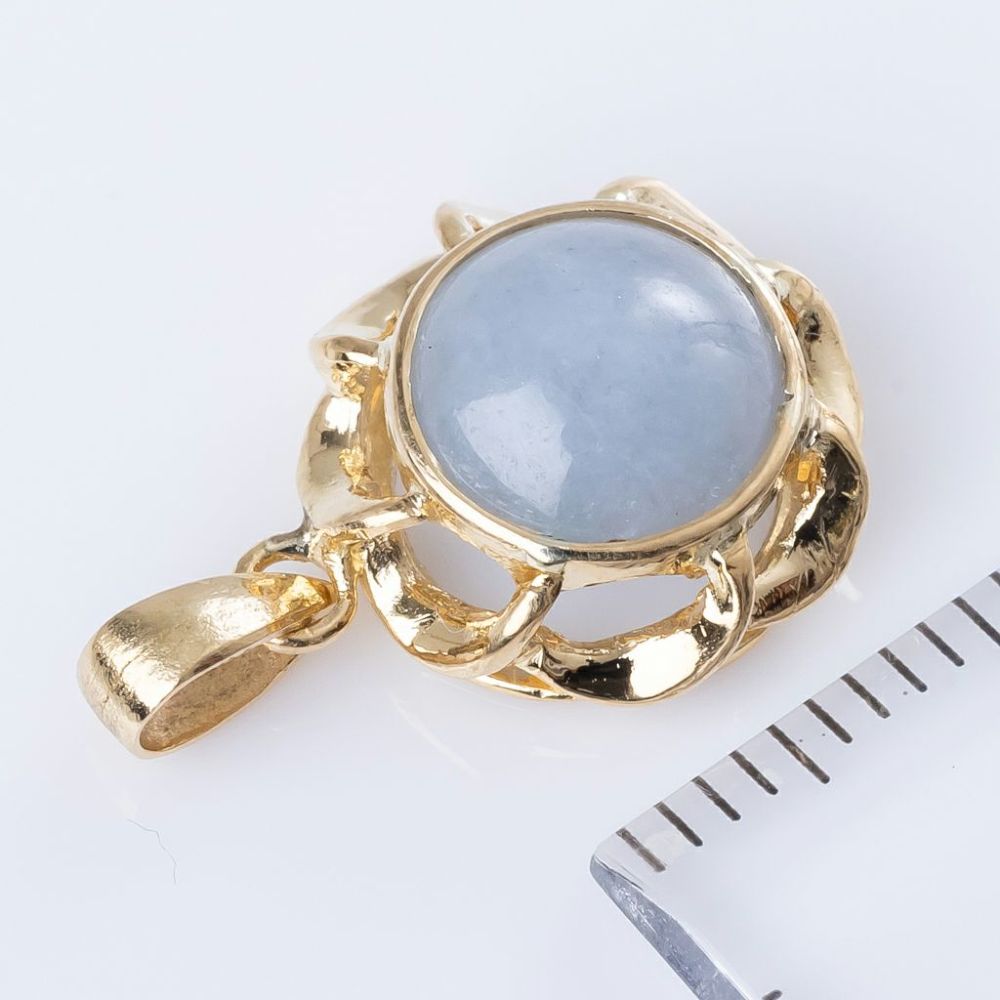 翡翠ペンダント