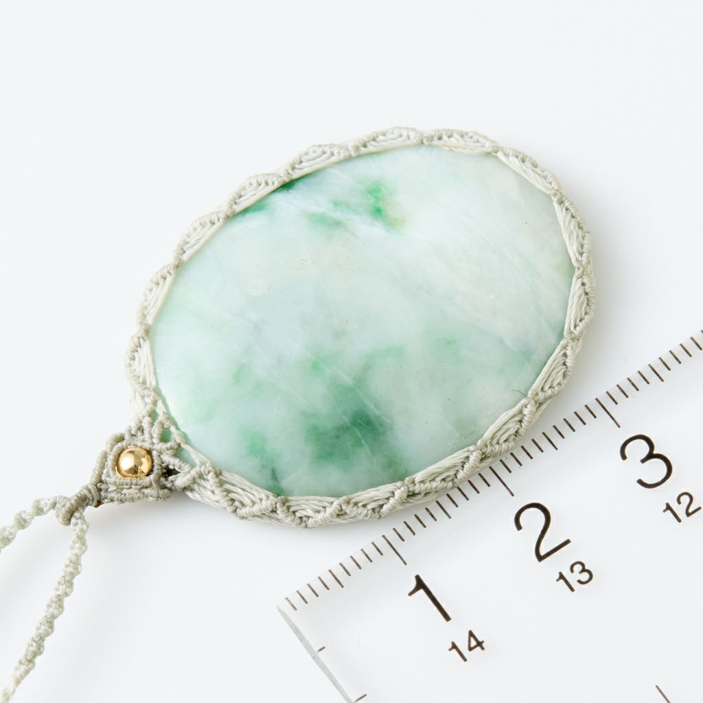 翡翠ペンダント