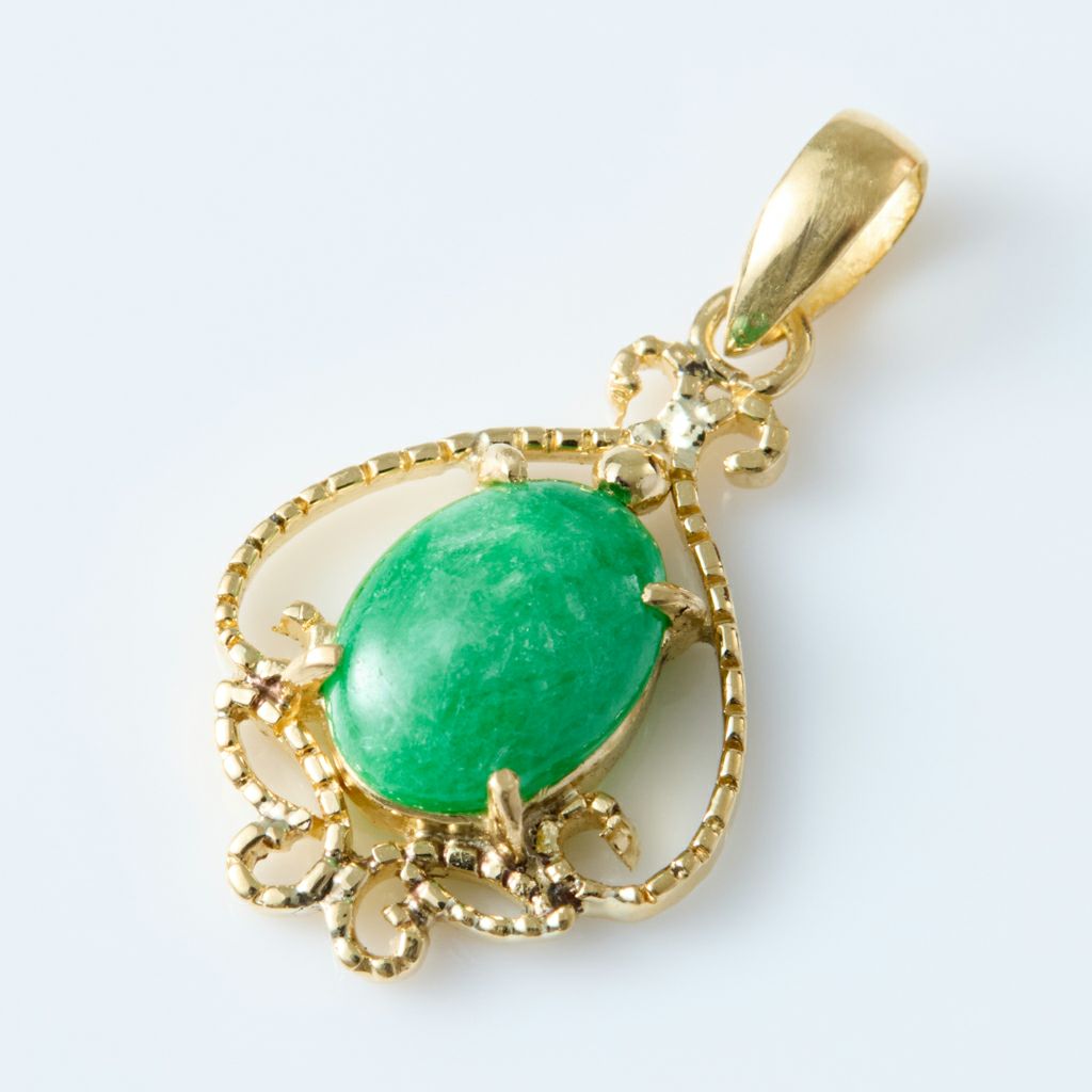 翡翠ペンダント