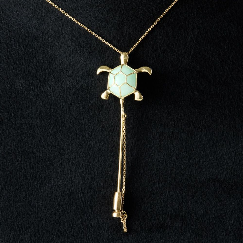 翡翠ペンダント