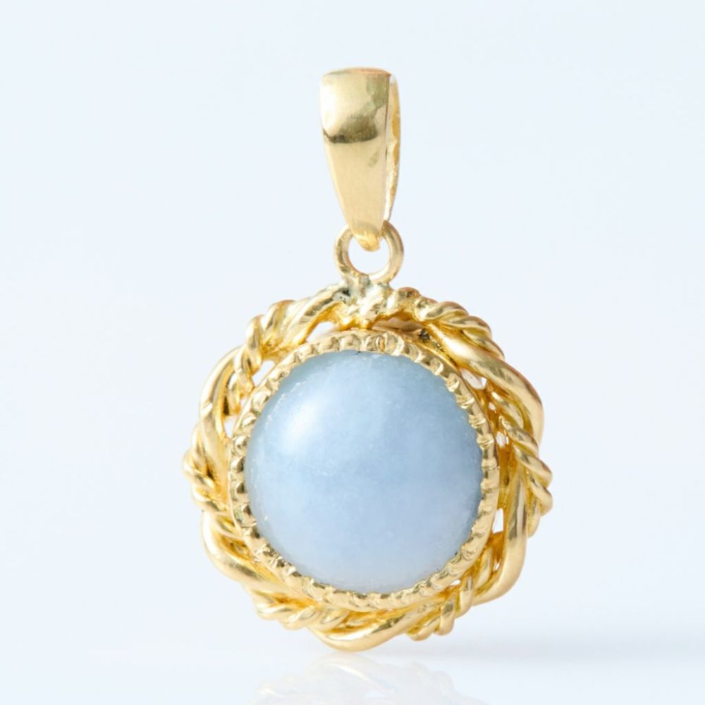 翡翠ペンダント