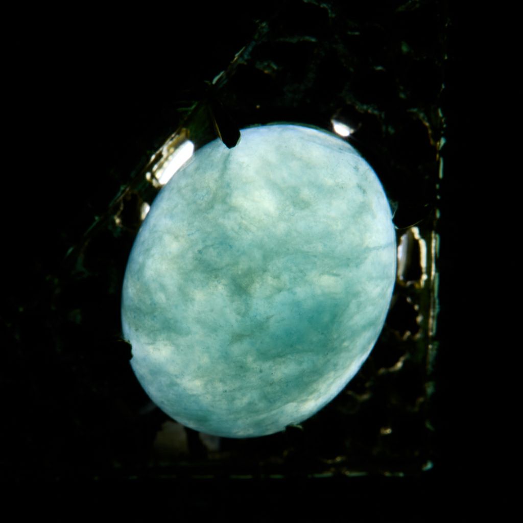 翡翠ペンダント