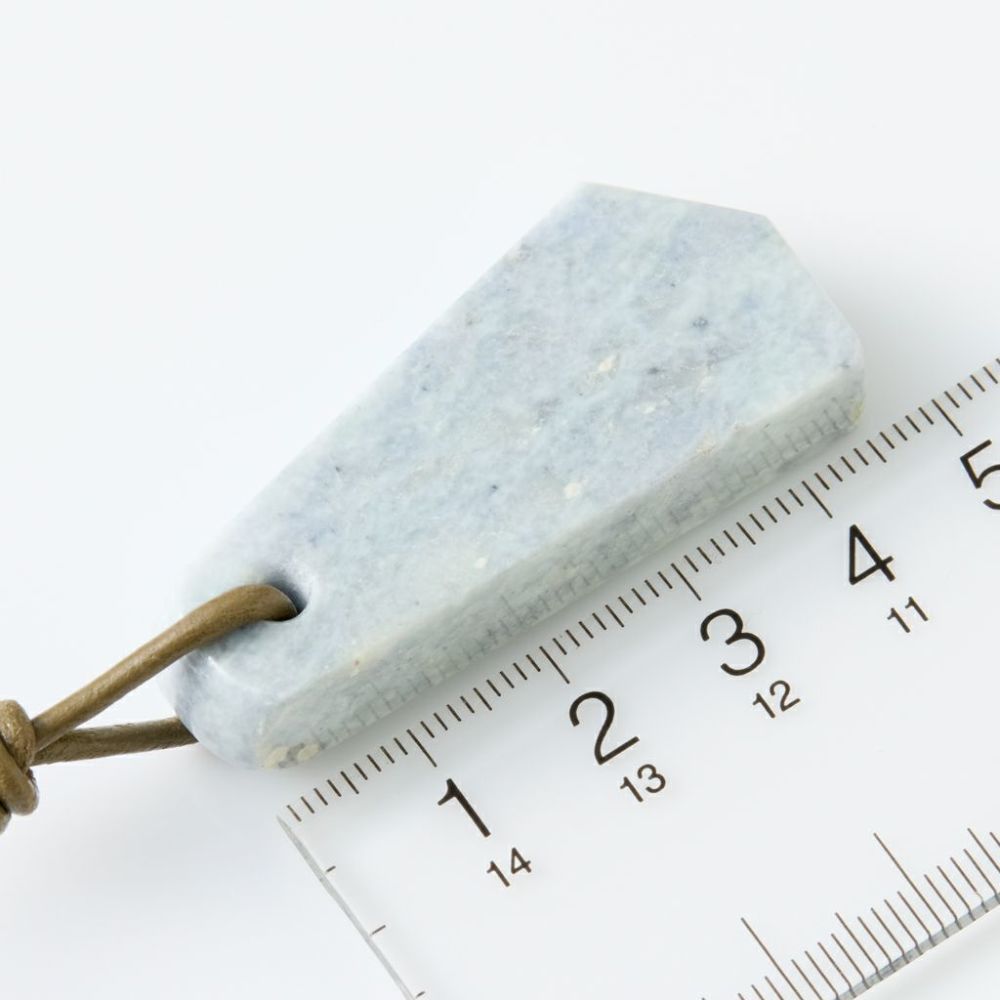 翡翠ペンダント