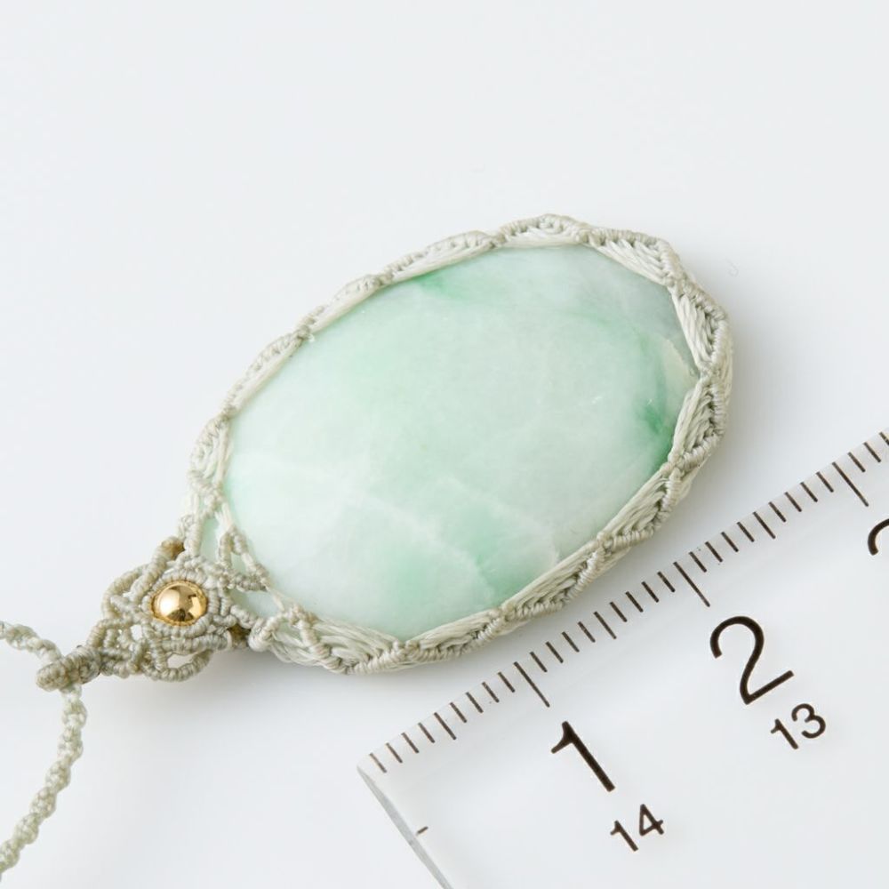 翡翠ペンダント